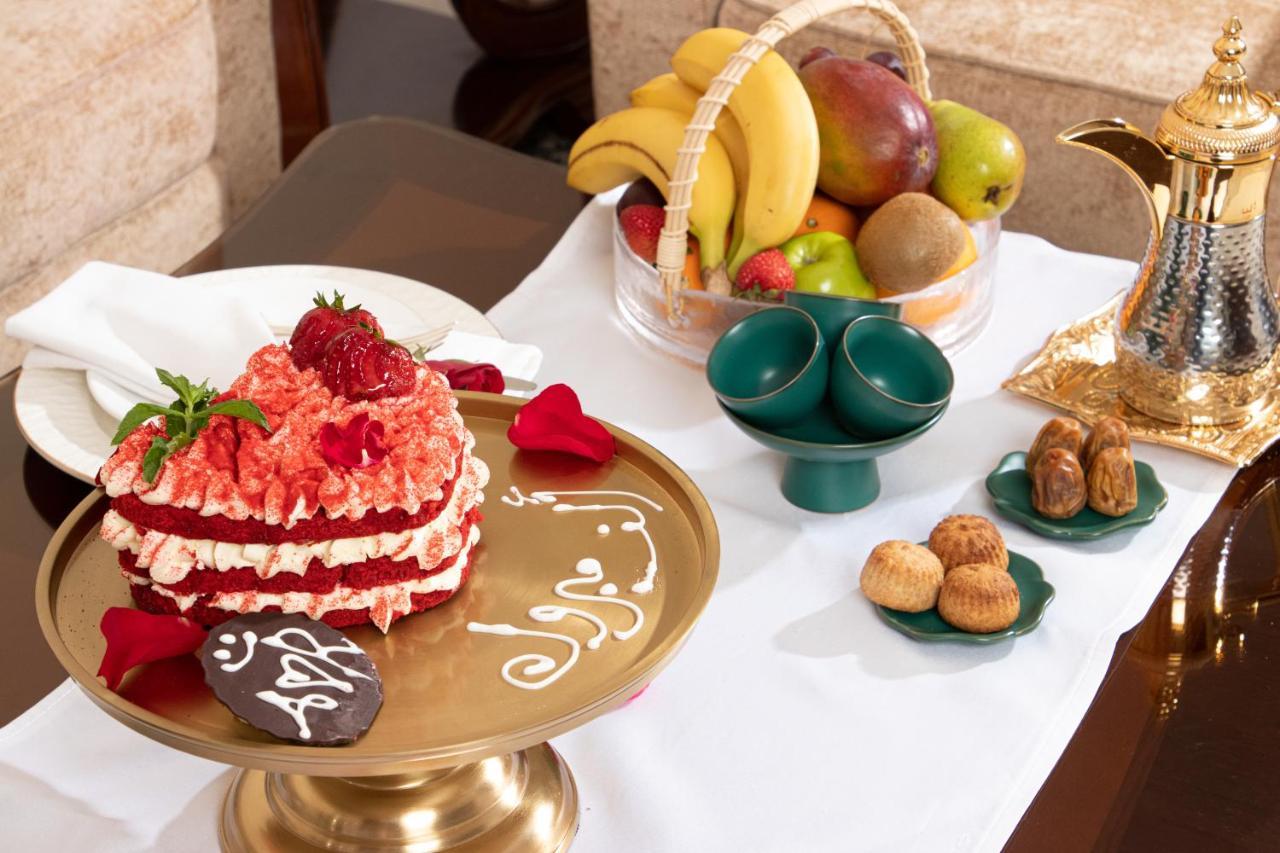 Radisson Blu Hotel, Бурайда Екстериор снимка