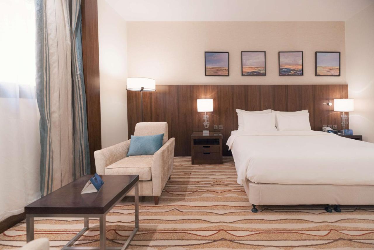 Radisson Blu Hotel, Бурайда Екстериор снимка